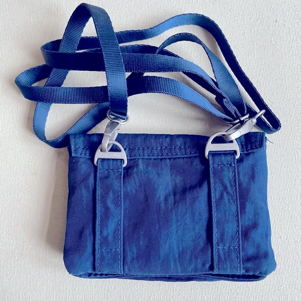 Baggallini Mini Crossbody/ Wallet/ Belt Bag - Picture 4 of 12